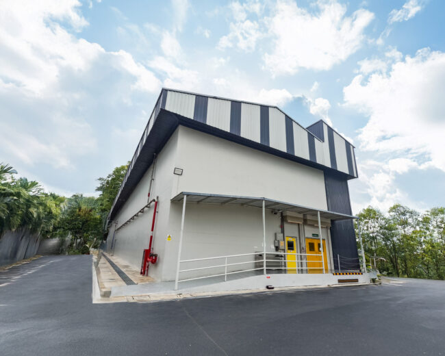 Retouch Cover Building2 Ibc 13x55m Hh