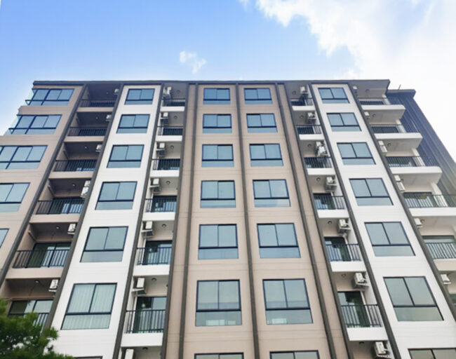 Retouch Cover Condo Rama2 The Forest